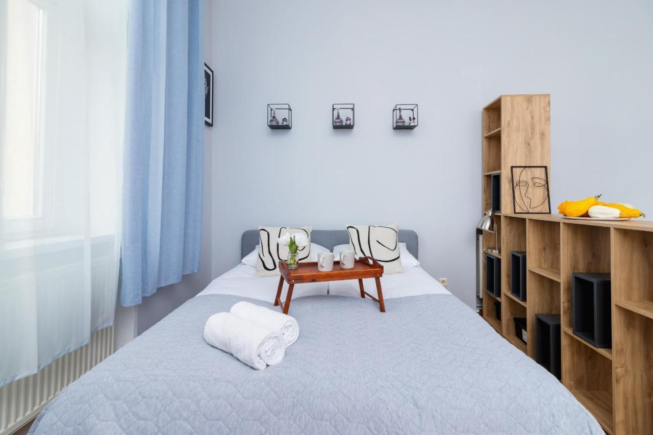 Podwale Apartment Uj Downtown Cracow By Noclegi Renters Krakkó Kültér fotó